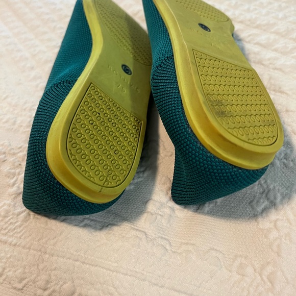 Green Rothy’s, size 7.5 - Picture 3 of 5